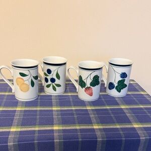 Dansk set of 4 berries fruit mugs